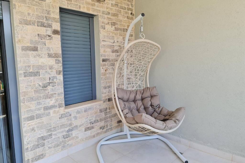 נוף הארבל עם חלון לכינרת Apartamento Migdal Exterior foto